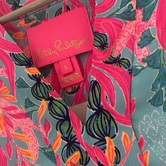 Lilly dress size small current on site - Picture 2 of 3